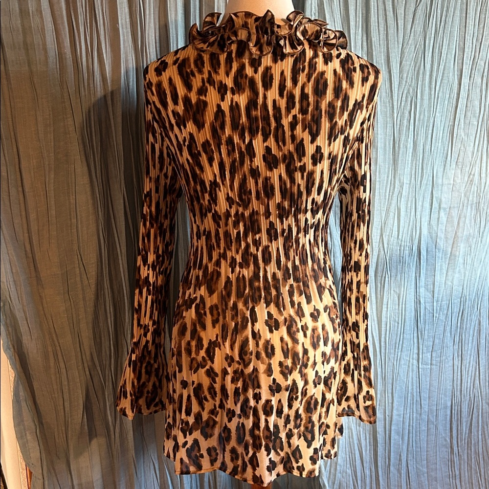 Leopard Print Ruffle Blouse - Picture 5 of 7